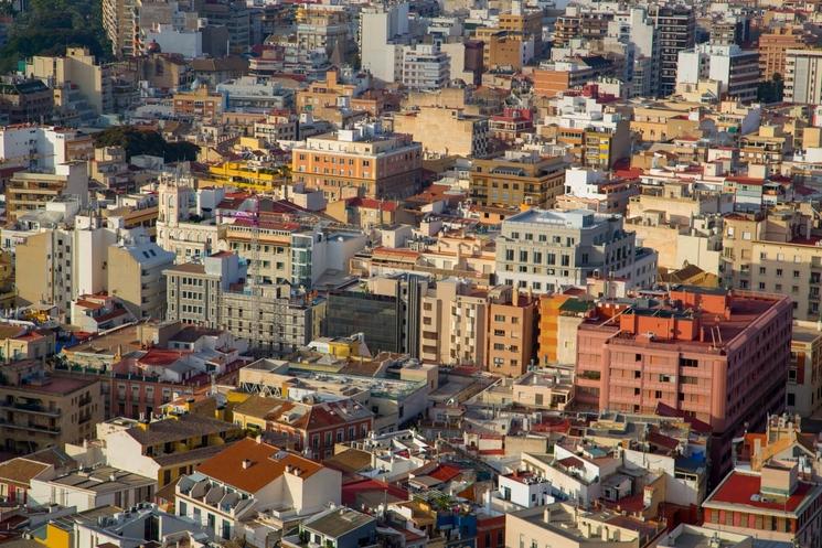 des immeubes de couleur alicante