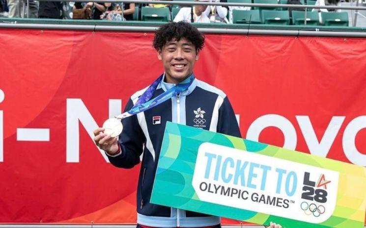 Coleman Wong remporte le tournoi de tennis masculin et se qualifie pour les JO de Los Angeles de 2028. 