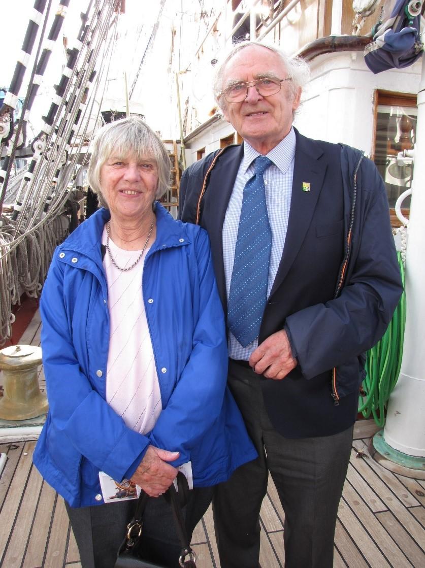 M. Victor Sullivan (de retour sur le Belem, 70 ans après sa première visite) et son épouse, Mme Jane Sullivan. 