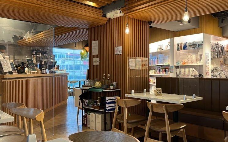 book café wan chai hong kong cafe travail