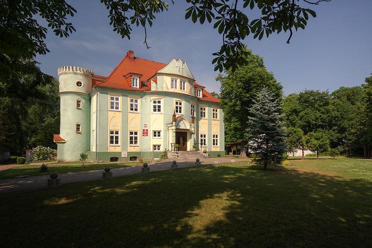 Le chatoyant château de Węgry (Basse-Silésie)