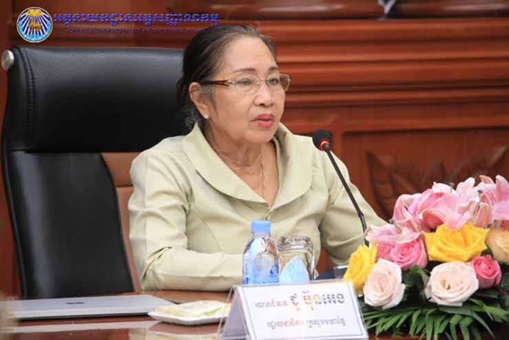 Mme Chou Bun Eng, secrétaire d'État au ministère de l'Intérieur et vice-présidente permanente du Comité national de lutte contre la traite des êtres humains 