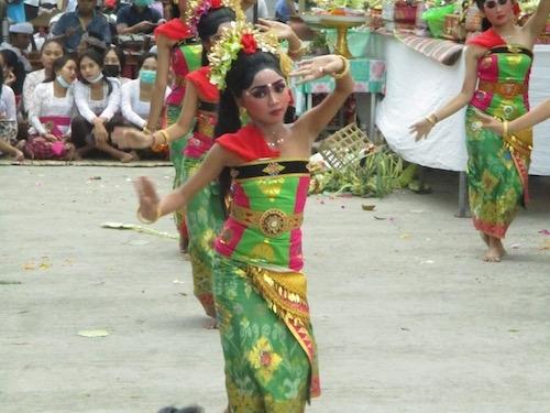 danseuse balinaise lombok