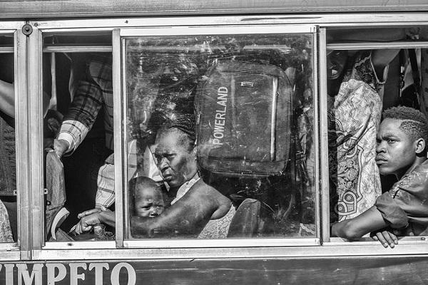 david goldblatt, exposition, alliance française, institut francais d'afrique du sud, art visuel, photographie, culture, photojournalisme, petit journal, johannesburg, afrique du sud