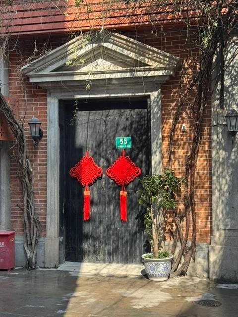 shikumen door