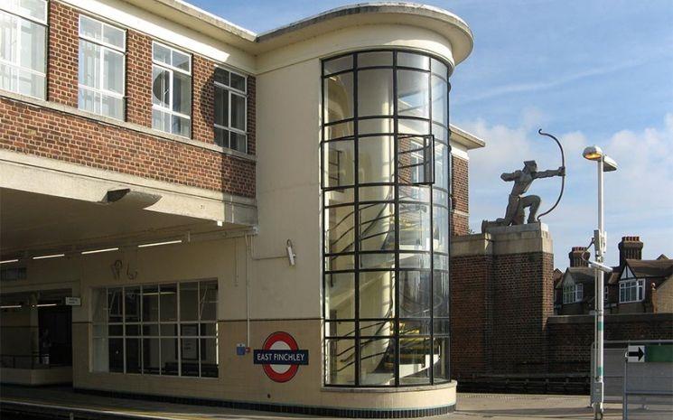 east Finchley tube station