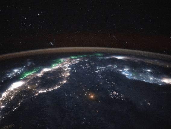 Singapour vue de l'espace source : https://www.cite-espace.com/actu.../limage-spatiale-du-jour/