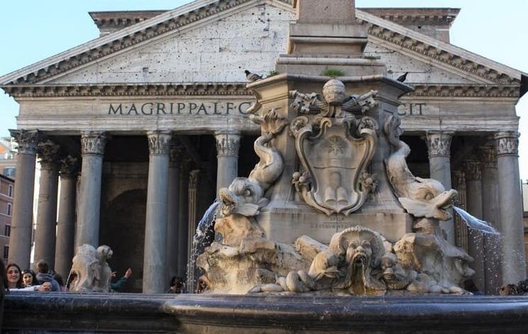 fontaine panthéon rome