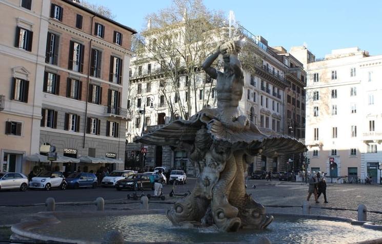 fontaine triton rome