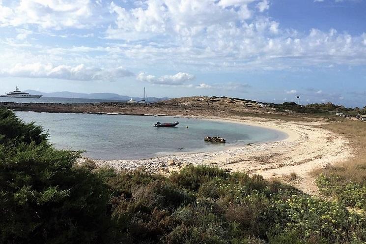 Une des nombreuses plage de l'île