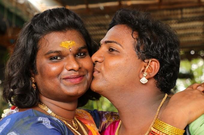 2 Hijras à Koovagam, Tamil Nadu