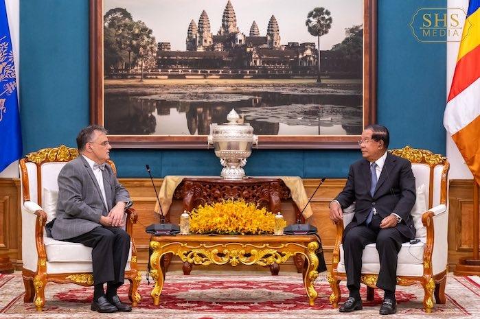 hun sen et le nouvel ambassadeur