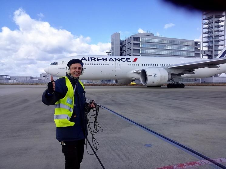 Paul Tronka travaillant à l'aéroport du Kansai @ Paul Tronka