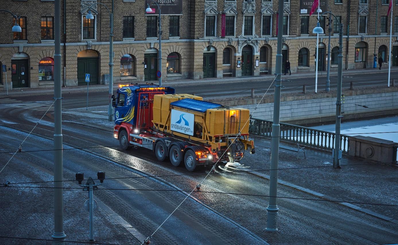 La compagnie s’occupe principalement de déneiger les principaux axes et voies de circulations. ©Snosvangen.se 