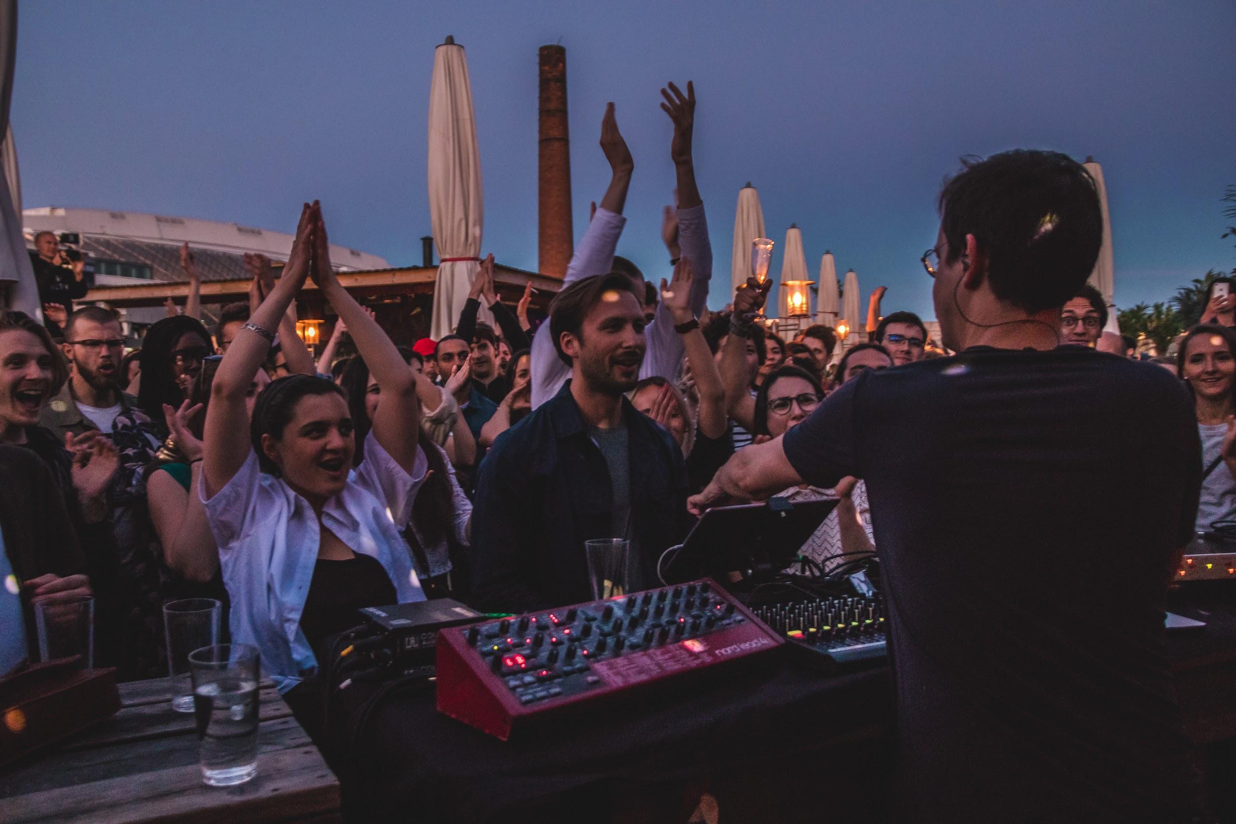 DJ Rone sur les toits de Slakthuset