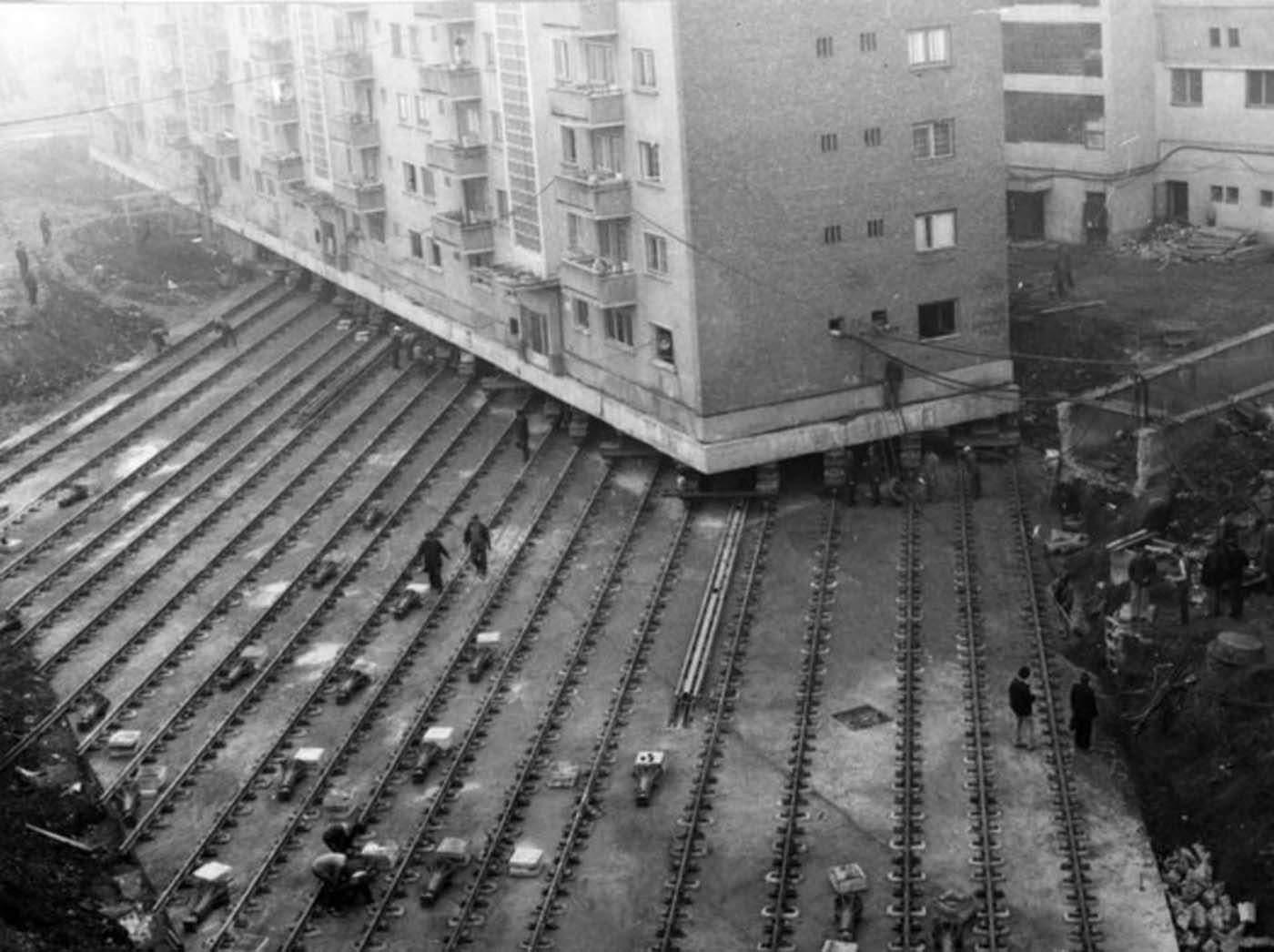 bloc-A2-coupé-en-deux-et-déplacé