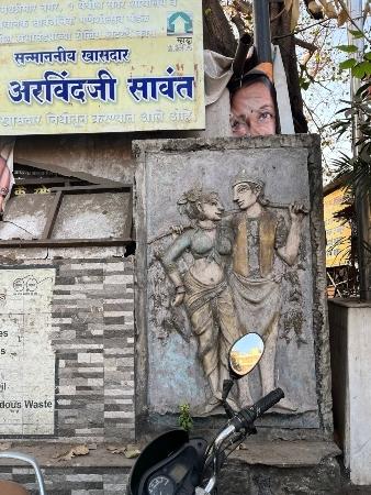 L'entrée du Koliwada de Cuffe Parade à Mumbai