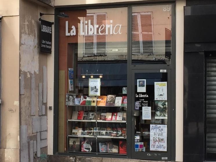 Devanture de la librairie franco-italienne, La Libreria