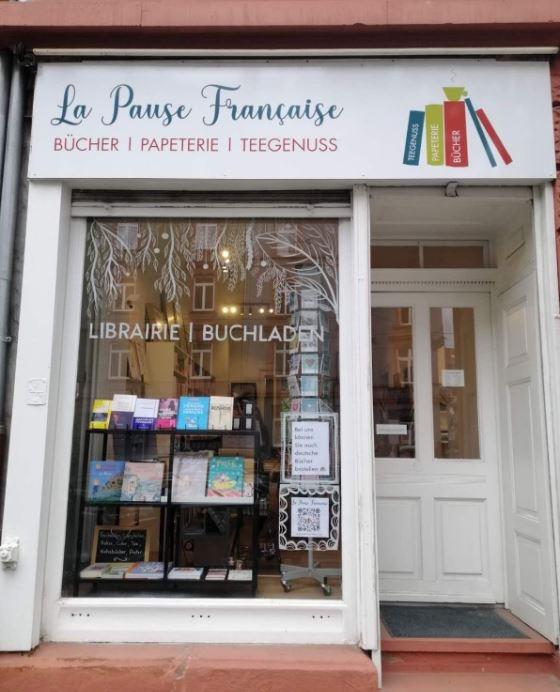 La devanture de la librairie 