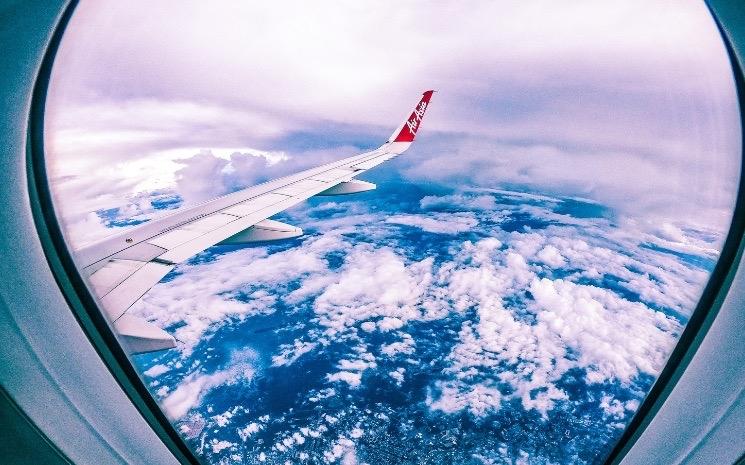 Les hôtesses de l'air, les expatriés des airs.