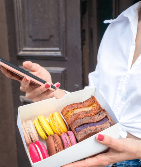 @septima.pasteleria » En plus des macarons, la pâtisserie franco-chilienne s’est diversifiée avec d’autres douceurs comme les financiers sous un design plus moderne.