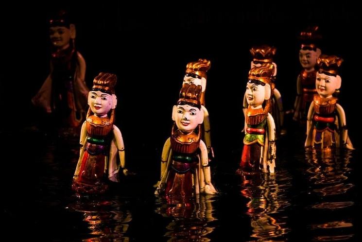 Marionettes sur l'eau