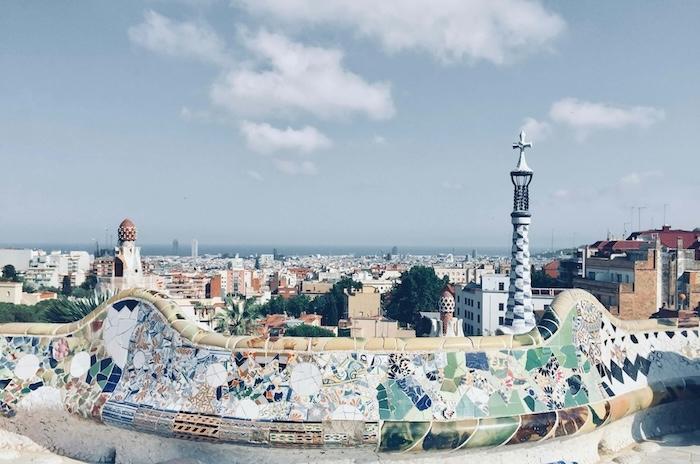 banc de gaudi à barcelone