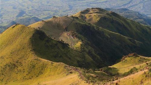 ascension volcan Merbabu indonesie