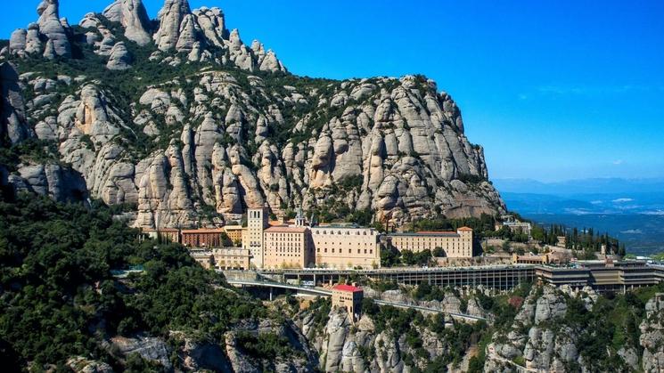 photo d'une falaise au sein du massif de Montserrat
