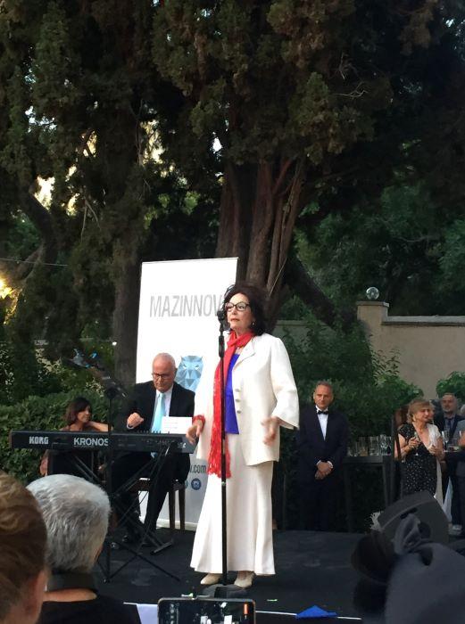 Nana Mouskouri