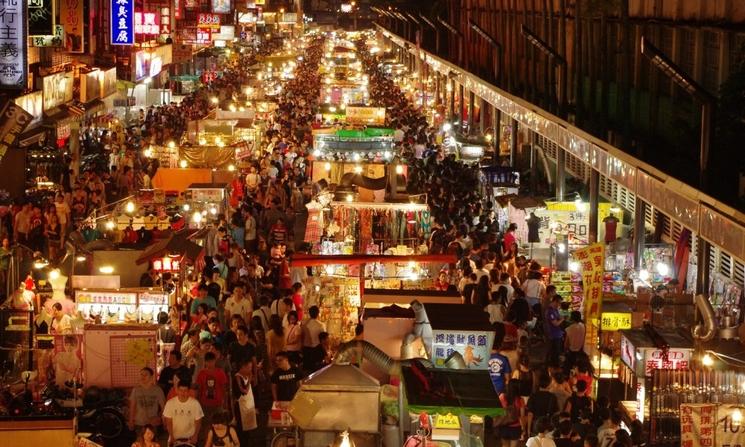 le marché de nuit de Hanoi 