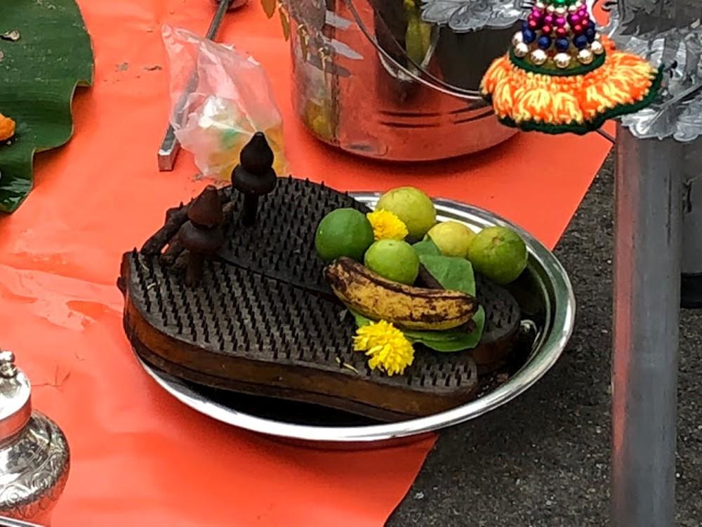 Thaipusam fete indoue singapour sandales