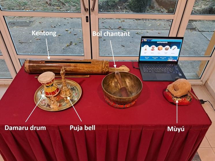 Les instruments de la musique religieuse se retrouvent d'une religion à l'autre.