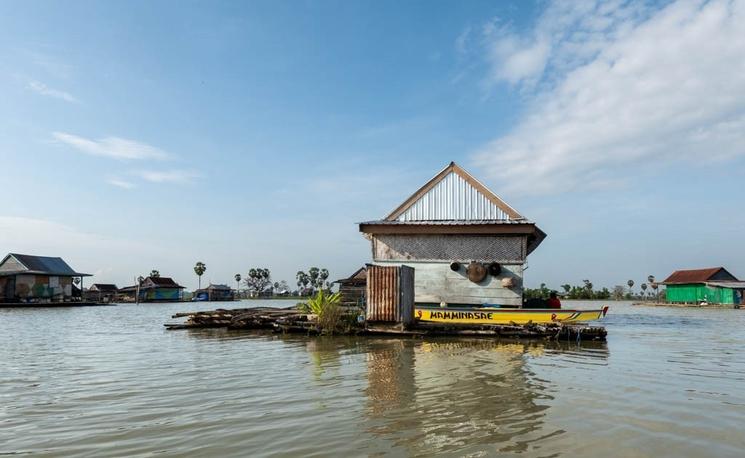 Le lac Tempe est une immense étendue d'eau nichée au cœur de Sulawesi.