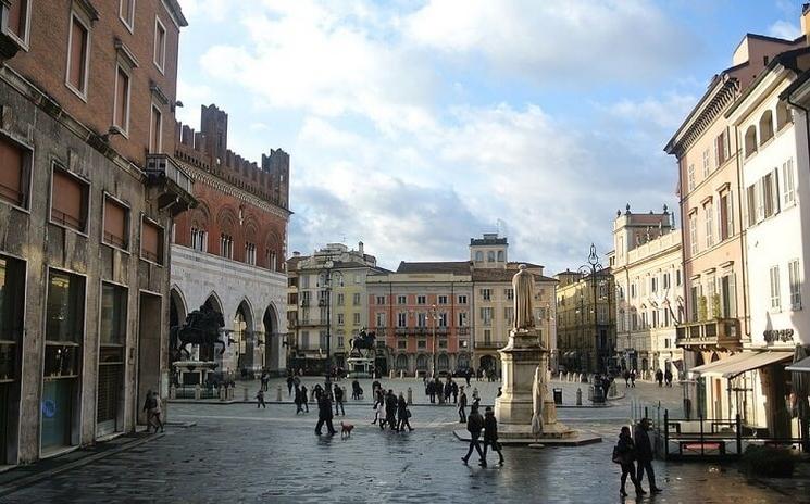 place du centre historique de piacenza