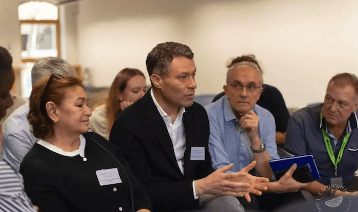  Pierre-Olivier Bousquet au Salon de l’Emploi Francophone de Barcelone du 22 octobre 2025 avec le Chef étoilé Romain Fornell 