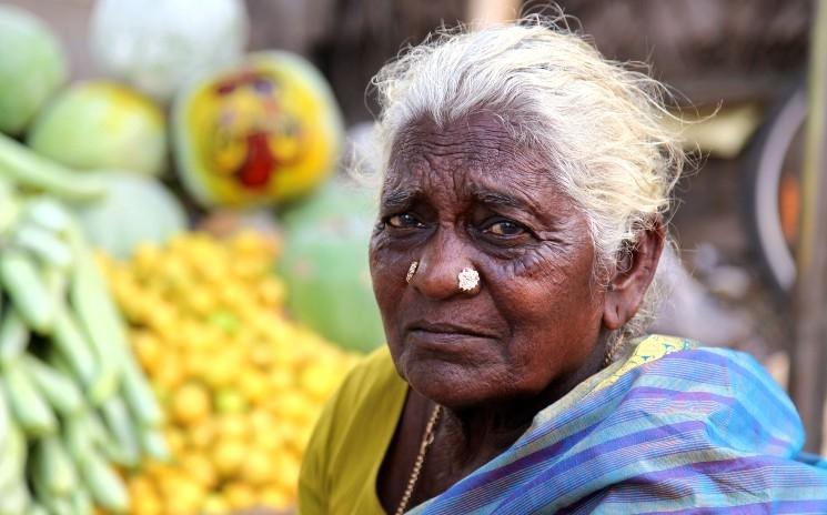 une femme âgée à Chennai