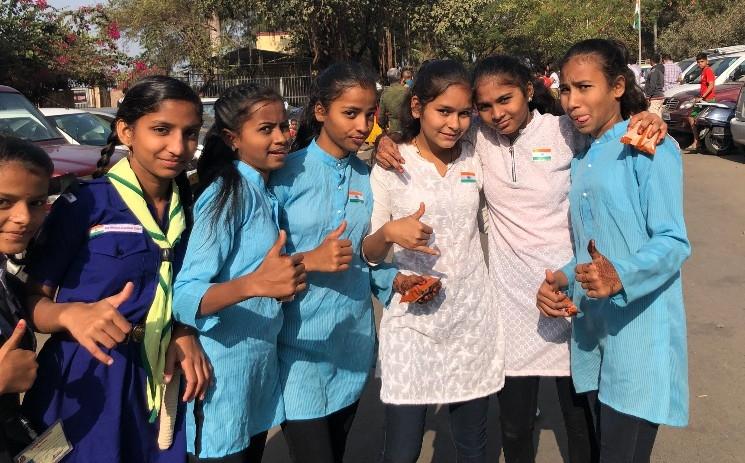 Des jeunes filles de Mumbai célébrant Republic Day