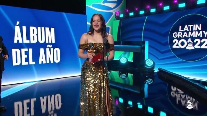 Rosalia reçoit le Latin Grammy 2022 au meilleur album /latin grammy