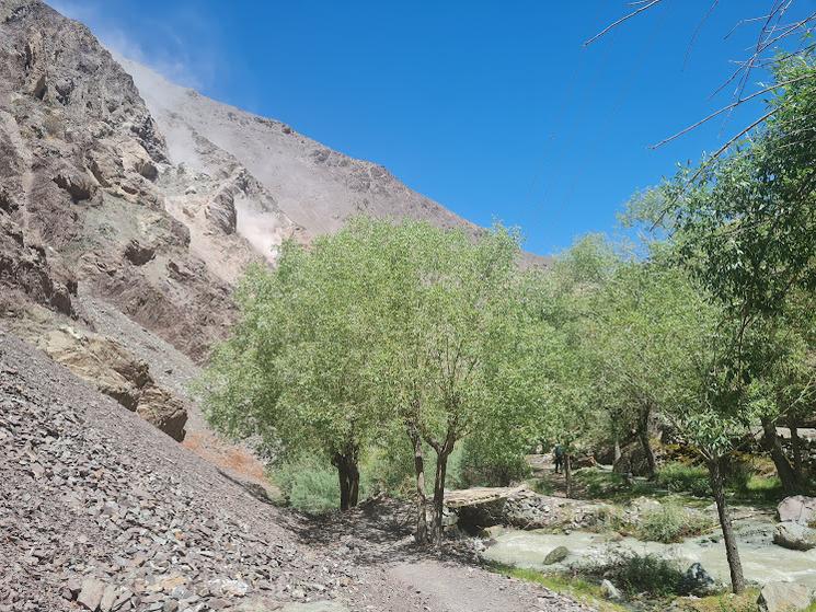 Une route en construction près de Tar, Ladakh. Photo : R. Matalon