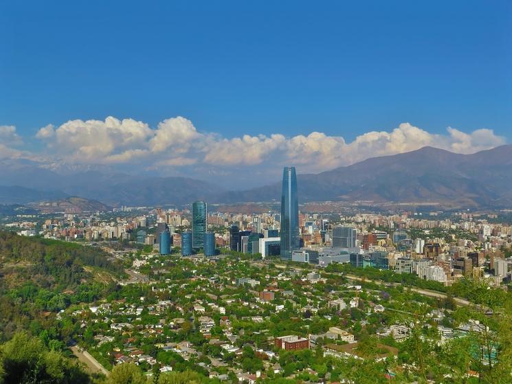 La ville de Santiago vue du ciel