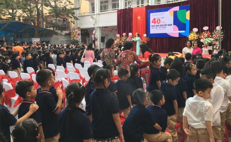 Scène des enfants au Vietnam