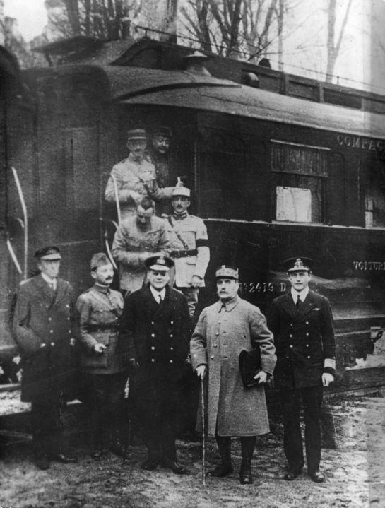 La signature de l'armistice le 11 novembre 1918