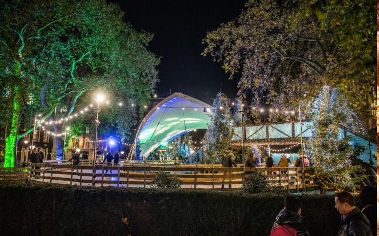 La patinoire de Skate West End