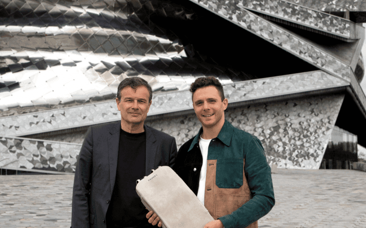 Olivier Mantei (directeur général de la Philharmonie de Paris) et Damien Quintard (créateur de SoundX) devant la Philharmonie de Paris