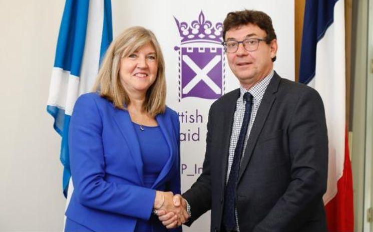 stephane pailler avec la présidente du parlement écossais, Mme Alison Johnstone