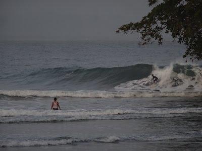 Batukaras surf