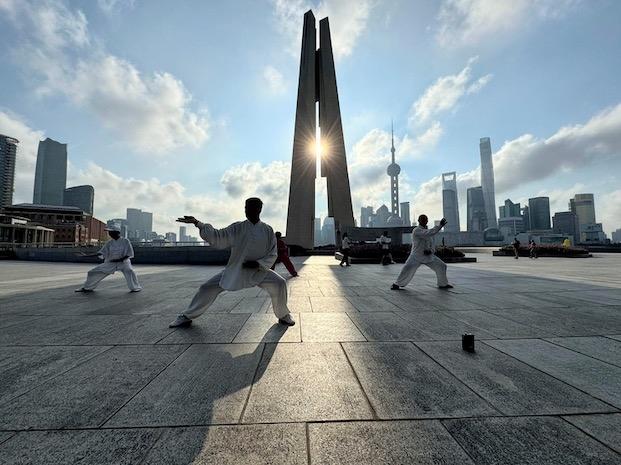 tai chi Bund Shanghai