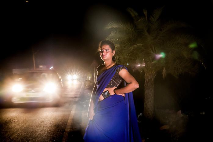 Une transgenre se prostituant à Cuddalore, Inde