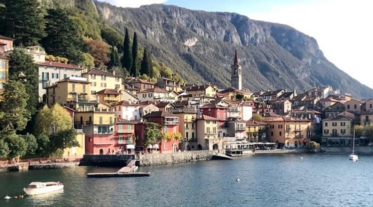 village sur le lac de côme